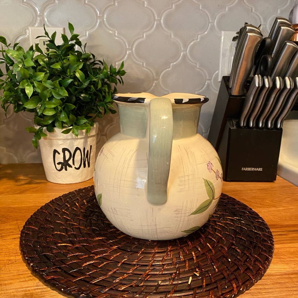 Farmhouse Pitcher - Picture 3 of 4